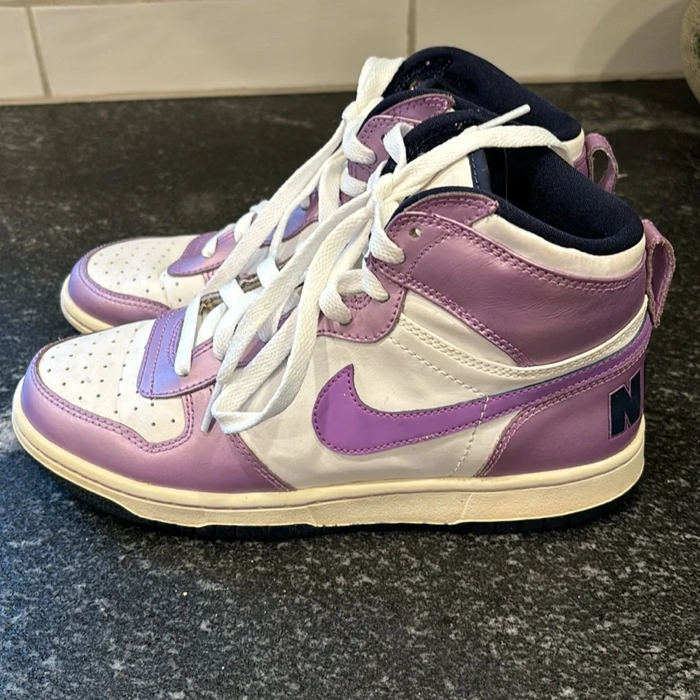 Vintage Nike Youth High Tops - Purple/White/Navy Size 6Y / EUR 38.5